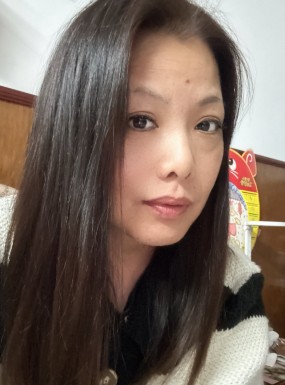 <span>Helen, 53</span> <span style='width: 25px; height: 16px; float: right; background-image: url(/bitmaps/flags_small/CN.PNG)'> </span><br><span>Shanghai, Китай</span> <input type='button' class='joinbtn' style='float: right' value='JOIN NOW' />